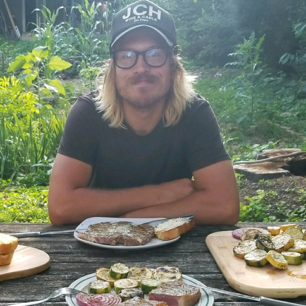 Meet your Posher, Devin